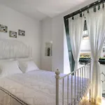 Local In Alfama! Alice Home, Near River リスボン