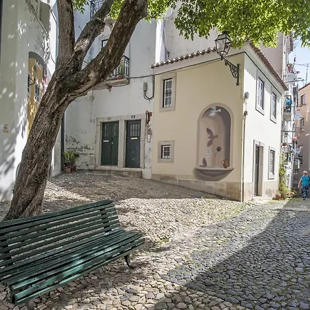 Local In Alfama! Alice Home, Near River Apartment *