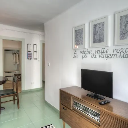 Local In Alfama! Alice Home, Near River * Лиссабон