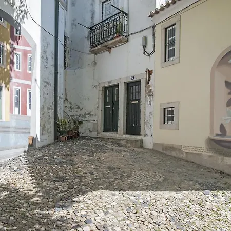 Local In Alfama! Alice Home, Near River *